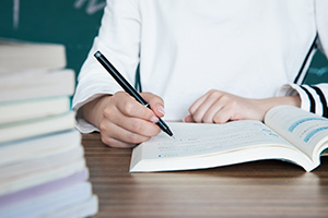 華油榮德小學一年費用多少錢?