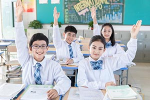 北京市朝陽區(qū)正源新亞學(xué)校小學(xué)、初中學(xué)籍是哪里的？