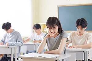 北京東方紅學校有高三復讀班嗎？有哪些辦學優勢？