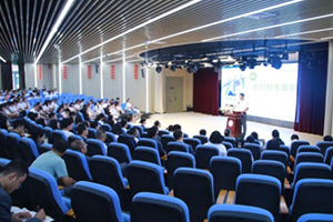 北京市豐臺區新北賦學校教職工大會：揚帆新高度 挺進新征程