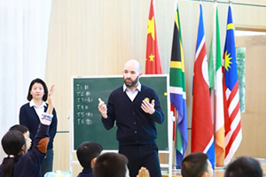北京市朝陽區忠德學校外教英語怎么上課？你絕對想不到！