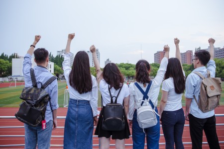 小語種高考須知：北京中加華仁學校小語種高考班替代英語的利與弊