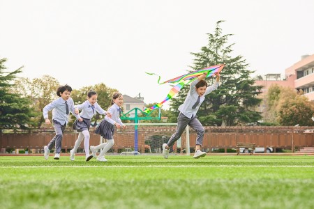 影響孩子自主學習？解讀北京海淀區尚麗外國語學校2025年電子設備管理政策！