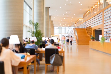 攝圖網_500553192_圖書館考生自習備考場景虛化(企業商用).jpg